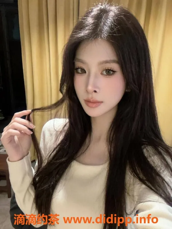 成都上门服务-成都缪斯，身材火辣，率性御姐服务