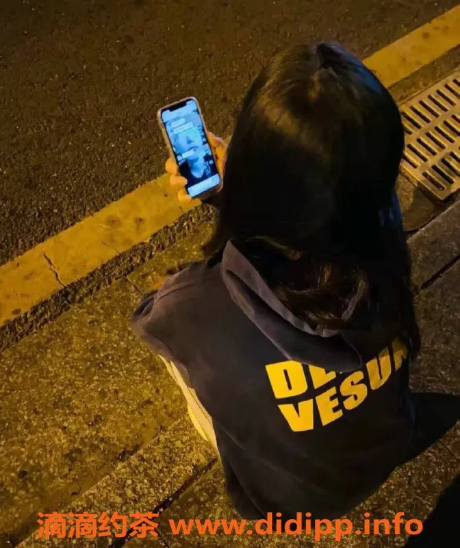 成都楼凤-武侯区静雯，颜值车6/10，嫩妹体验