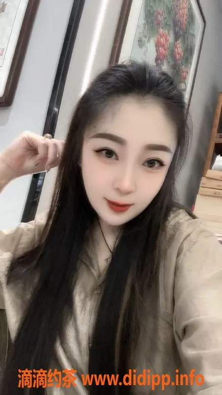 深圳楼凤-光明区26岁娜娜，气质姐姐等你来撩！