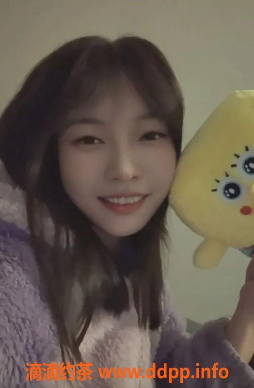 广州楼凤-天河诗雅，700元体验舌吻69服务