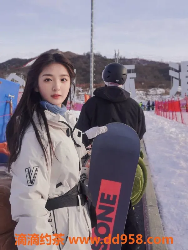 深圳楼凤-南山御姐欣欣，1500元双人服务等你来体验