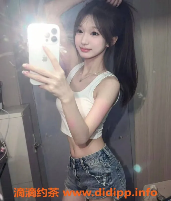 深圳楼凤-龙华楠楠，1000元享鸳鸯浴与无套服务