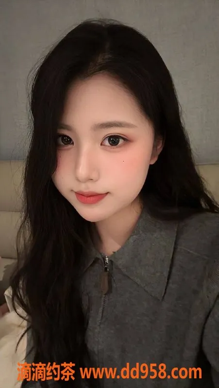 深圳楼凤-罗湖嫩妹沐芸，800元舌吻与鸳鸯浴服务