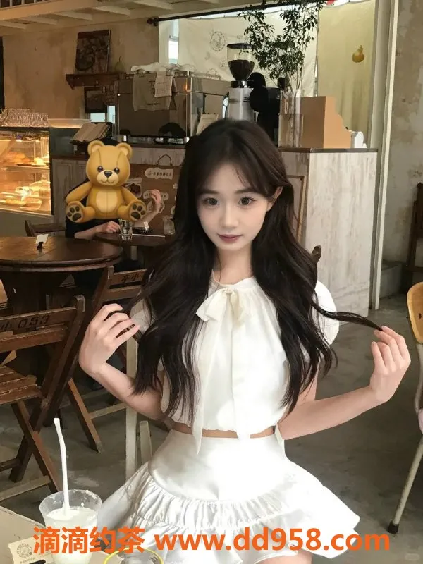 中山楼凤-东区果粒优，05年性感女神等你来撩