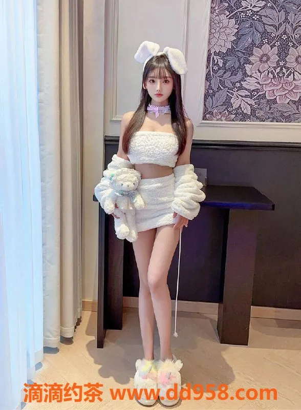 深圳楼凤-龙华嫩妹贝贝，1300p超值体验