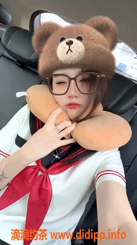 广州楼凤-南海嫩妹笑笑，价格600，享受舌吻与69服务