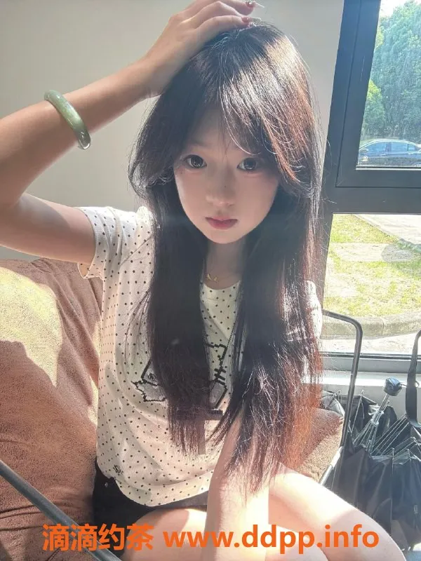 常州楼凤-武进馨儿，162身高90斤，800元服务超值