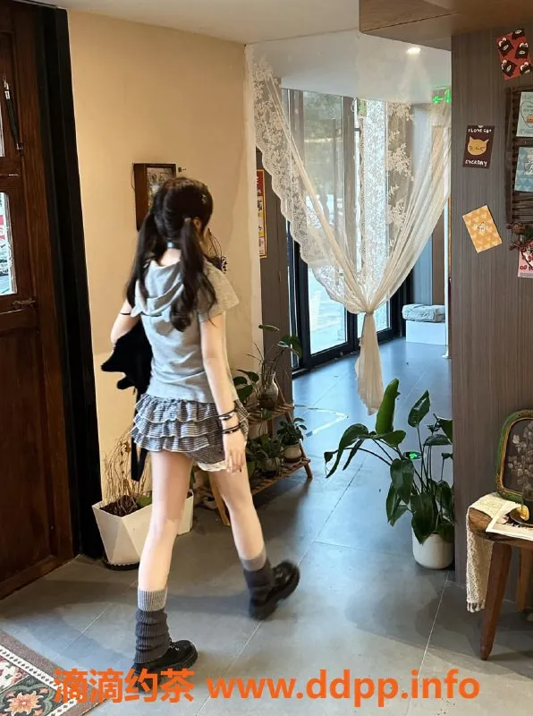 无锡楼凤-锡山区高颜值茜茜，165cm，46kg，陪浴服务超赞