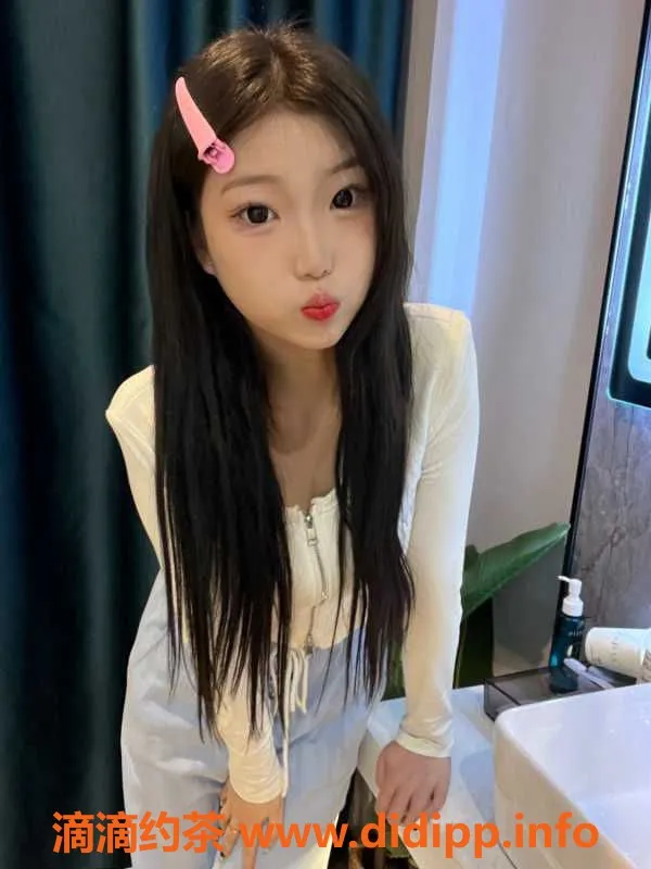 广州楼凤-广州白云超嫩小露，18岁175cm，价格合理