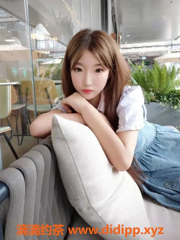 广州楼凤资源信息,广州白云超嫩小露，18岁175cm，价格合理