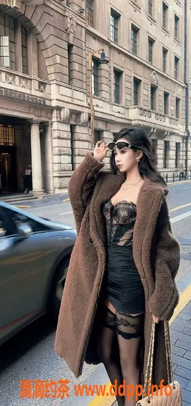 常州楼凤-常州嘟嘟，168cm高、93斤，24岁热情服务