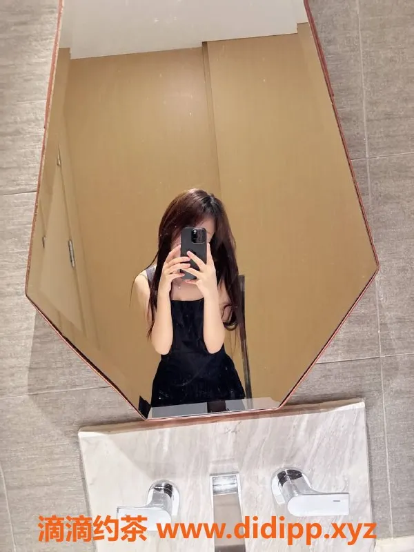 广州楼凤-白云维妮，性感御姐，提供69p舌吻体验