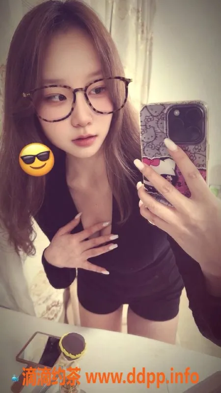 深圳楼凤-龙岗嫩妹萧萧，制服诱惑，800P起