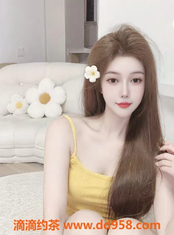 广州楼凤-天河御姐贝贝，课费8P，动人舌吻服务！