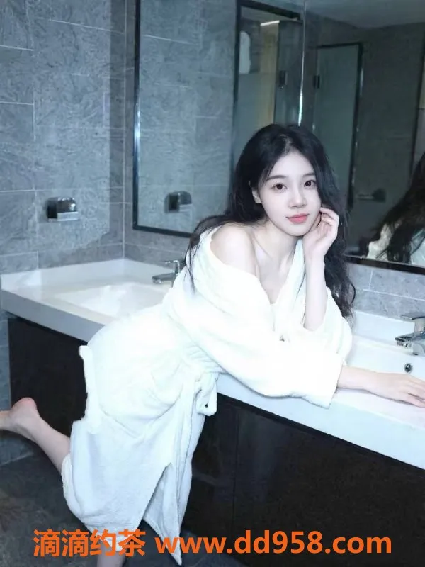 深圳楼凤-宝安沐沐，700p极致服务，嫩妹来袭