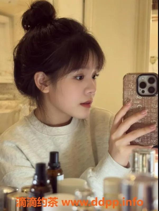 广州楼凤-天河小泡，嫩妹大胸，6P超值体验