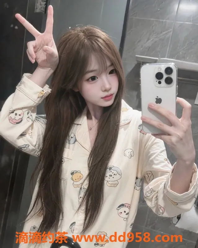 广州楼凤资源信息,天河兰兰，9P嫩妹，夜课鸳鸯浴体验