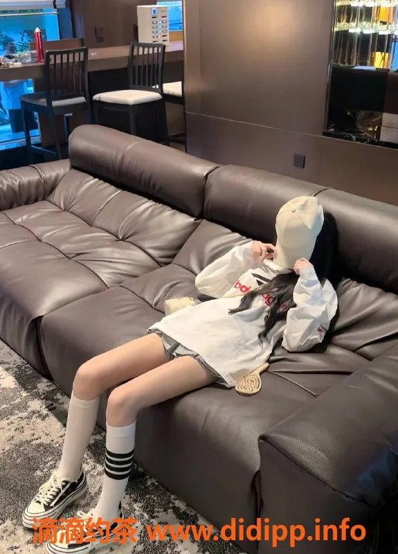 赣州楼凤资源信息,赣州奶糖，160cm，06年激爽体验，只需700元