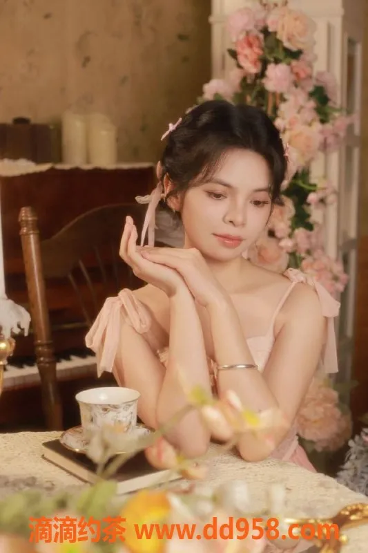 广州楼凤-金沙洲可乐，嫩妹水中萧，水费600p