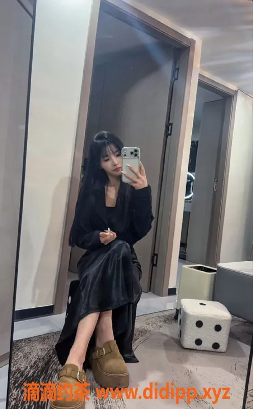 广州楼凤-天河嫩妹林若夕，8P鸳鸯浴服务