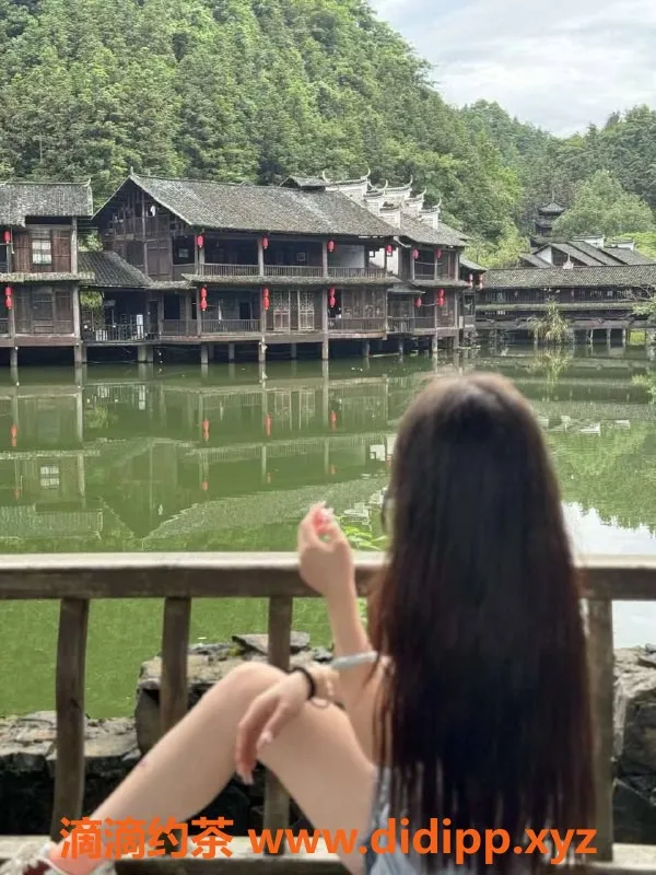 深圳楼凤-南山樱樱，160cm C罩杯，18岁嫩妹