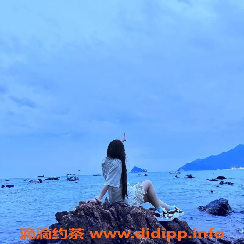 深圳楼凤-南山樱樱，160cm C罩杯，18岁嫩妹