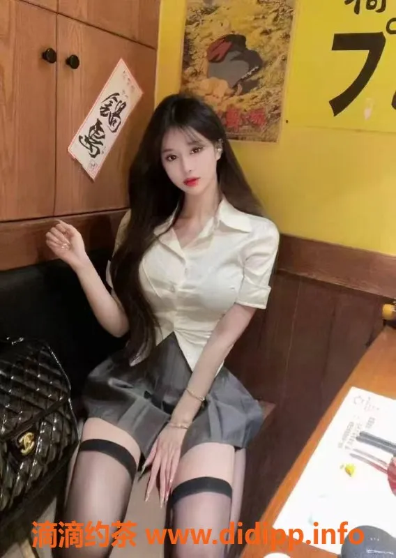 广州楼凤-广州海珠高颜值00后嫩模 半裸仅519