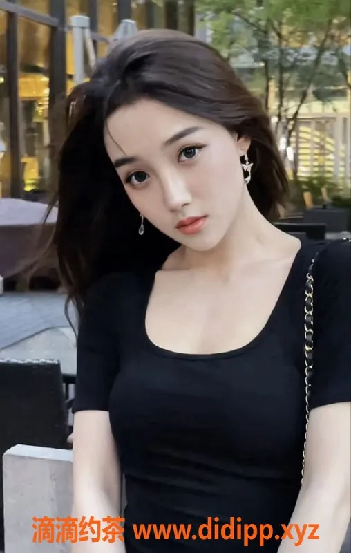 广州楼凤-天河御姐苏琳，课费10P，超大胸美媚