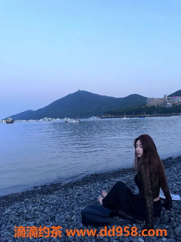 深圳楼凤-南山酥酥，170长腿大胸，1300起价