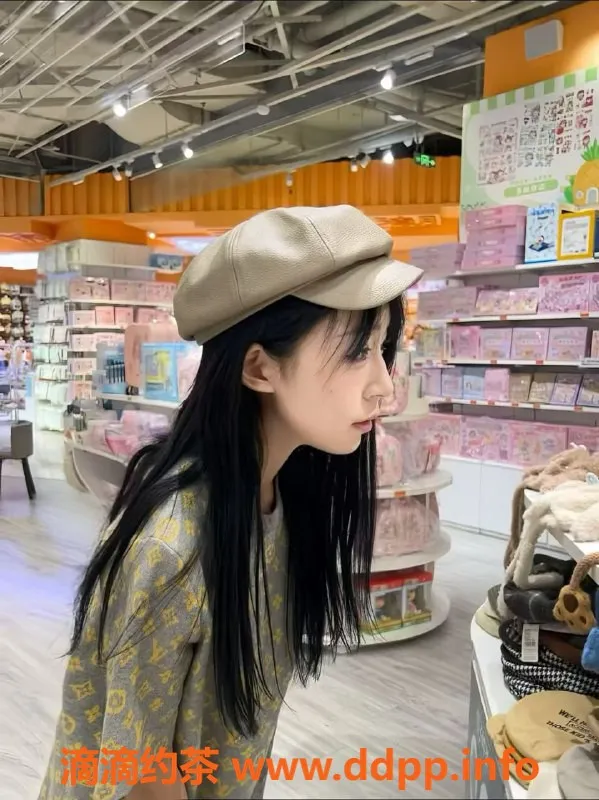 无锡楼凤资源信息,滨湖区高颜值夏天，165cm，46kg，陪浴服务等你体验