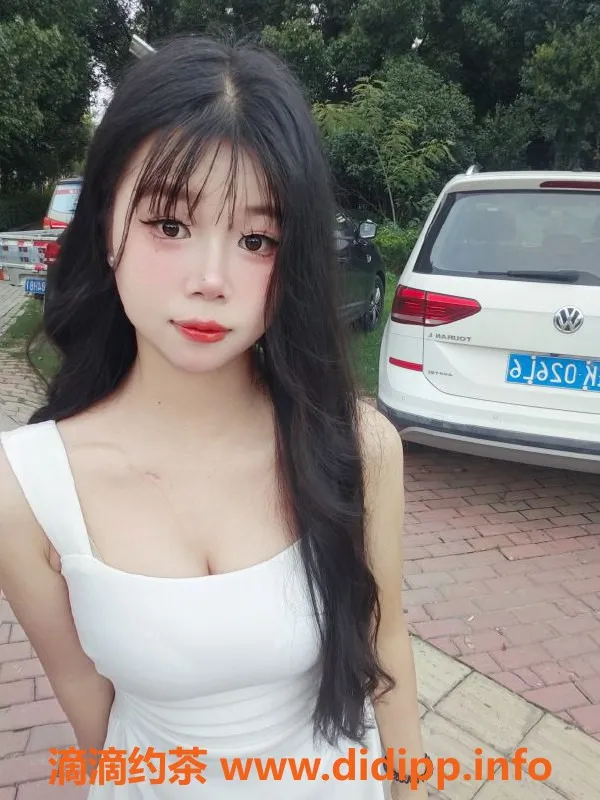 无锡楼凤-梁溪区夏雪宜，163cm，49kg，高颜值陪浴体验