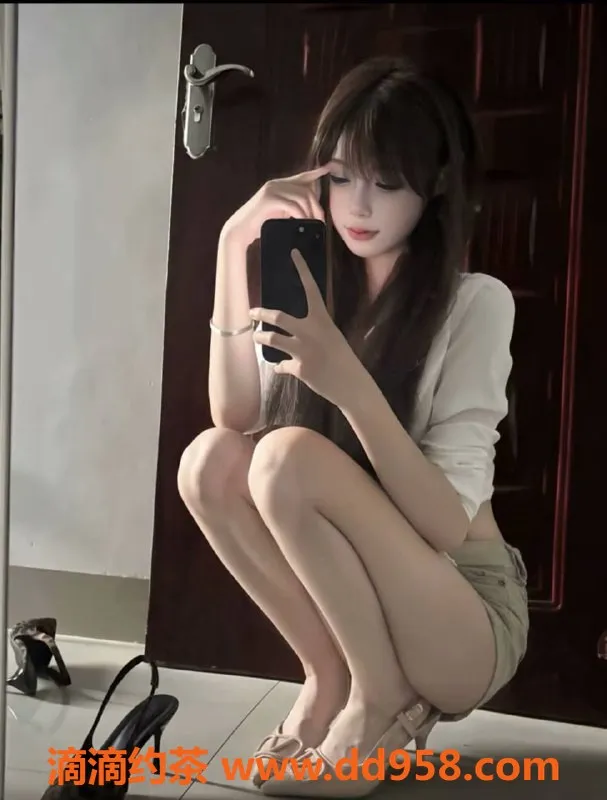 深圳楼凤-龙岗区嫩妹小怡，1000起，舌吻调情不容错过