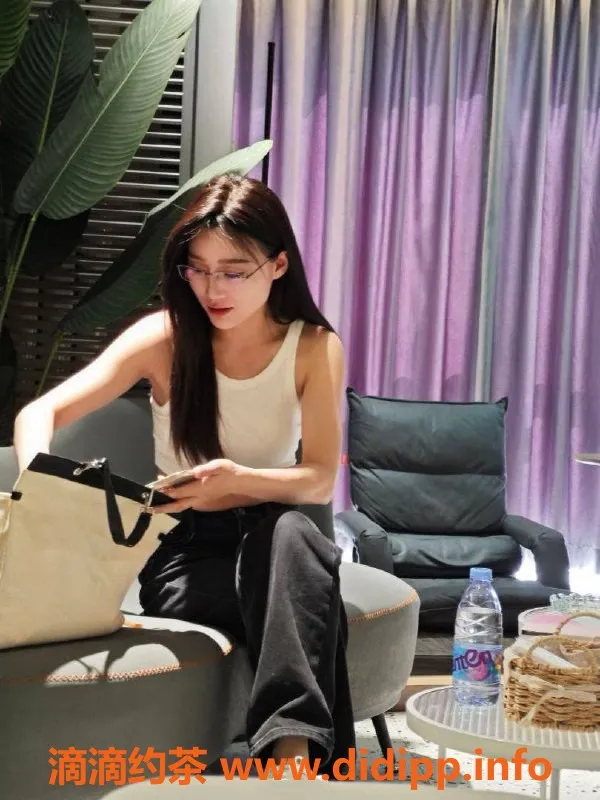 兰州楼凤-重庆叁叁，气质御姐，1000元服务体验