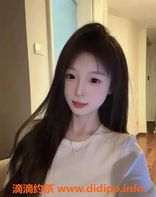 无锡上门服务-江阴07超嫩班花，颜值逆天，陪浴激情