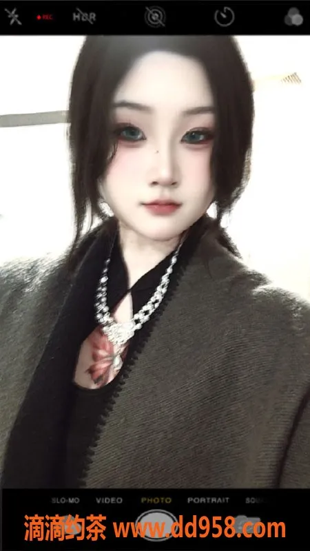 广州楼凤-佛山嫩妹铃铛，10P大胸服务等你来体验！