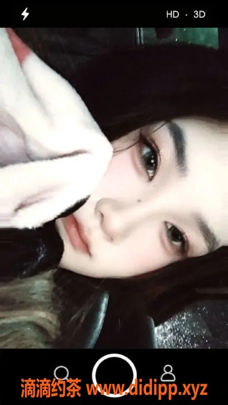 广州楼凤-佛山嫩妹铃铛，10P大胸服务等你来体验！