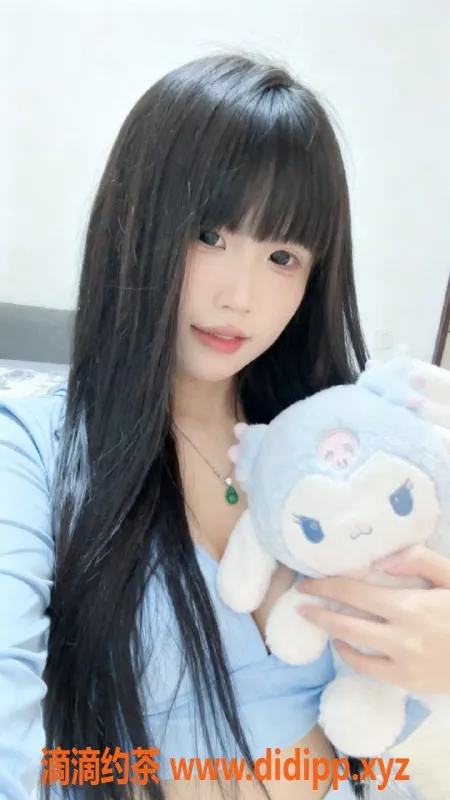 广州楼凤-白云嫩妹小雪，700元舌吻服务等你体验！