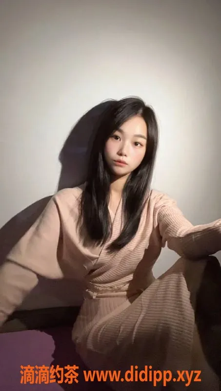 广州楼凤资源信息,天河嫩妹小颖，500元69丝袜服务体验