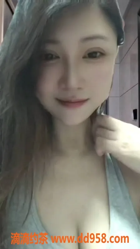 广州楼凤-天河巨乳御姐Hitomi，体验舌吻服务只需10P