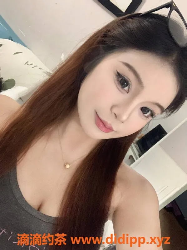 广州楼凤-天河嫩妹葡萄，8P大胸舌吻服务！