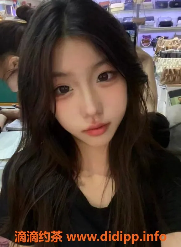 常州楼凤-常州珍珍，23岁168cm，94斤C罩杯，8起服务