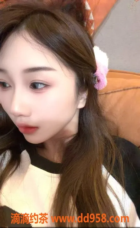 广州楼凤资源信息,番禺小媛，御姐鸳鸯浴，课费8P