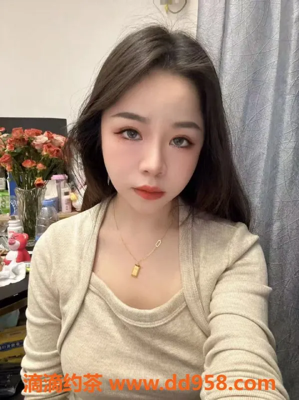 广州楼凤-越秀嫩妹梦玲，7P夜课等你体验