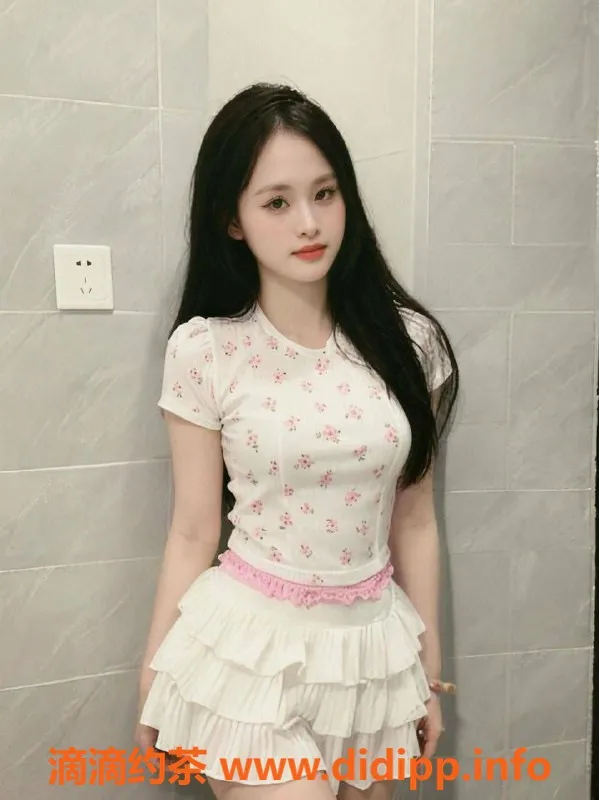 深圳楼凤-深圳南山嫩妹小花，800元享双向服务