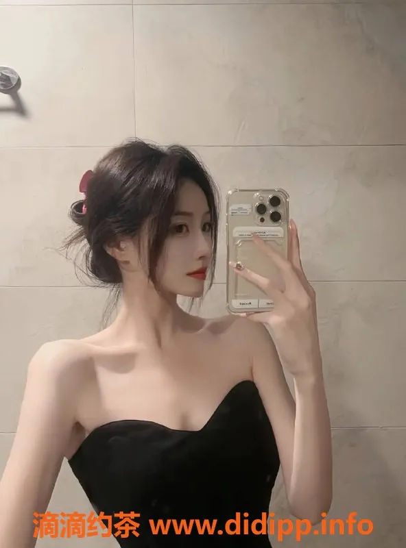 广州楼凤-天河紫彤御姐，大胸诱惑，17P价格！