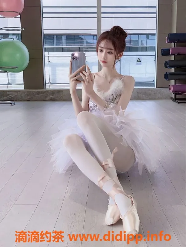 广州楼凤-天河嫩妹允恩，9P鸳鸯浴体验等你来哦