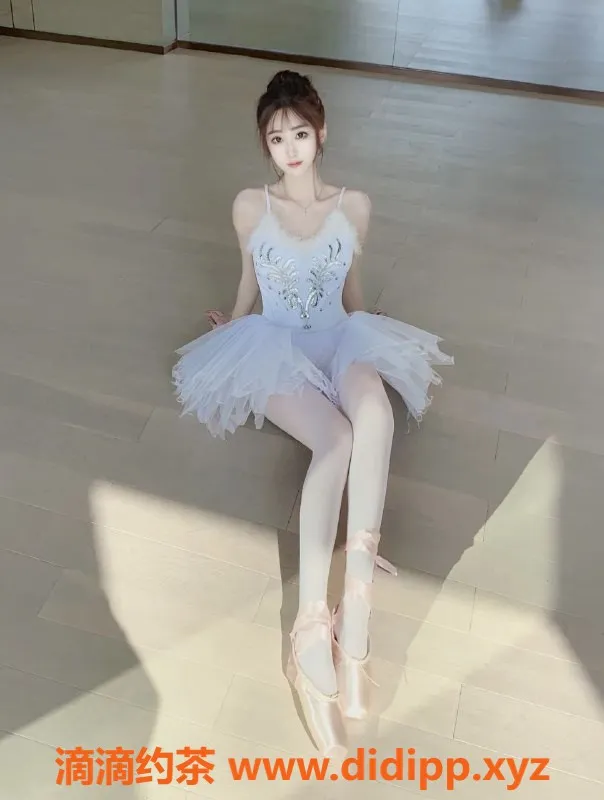 广州楼凤-天河嫩妹允恩，9P鸳鸯浴体验等你来哦