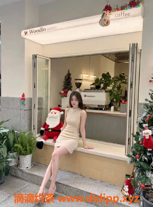 深圳楼凤-深圳龙华小琪，舌吻制服服务，600起