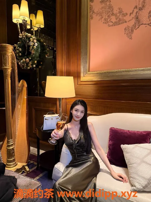 深圳楼凤-南山小水 25岁 168c 50kg 御姐服务