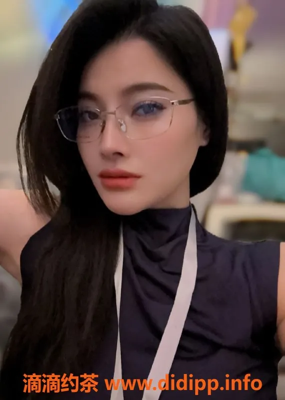 深圳楼凤-南山瑾忆，25岁165大胸，服务优质，900起